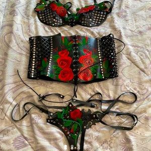 Whip and Cake leather set